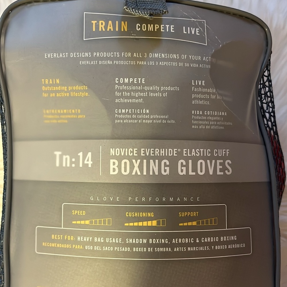 Everlast Red Training Gear Set - image 3